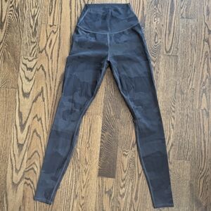 ALO Yoga Black and Gray Camouflage Leggings